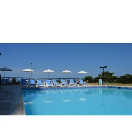Apartamento de frente para praia-2